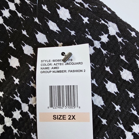 Jessica Simpson Pleated Front Shorts Skort Pull On 2X Black & White (Plus Size) - Picture 5 of 10